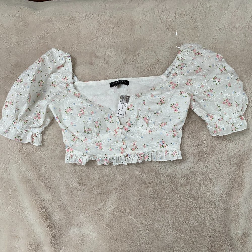 Cute & Chic Crop Top by Blue Blush Size Small New with Tags